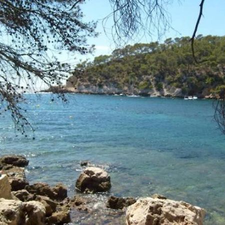 Athena Ohana, Les Pieds Dans L'Eau 邦多勒 外观 照片